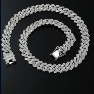 Neckless and bracelet